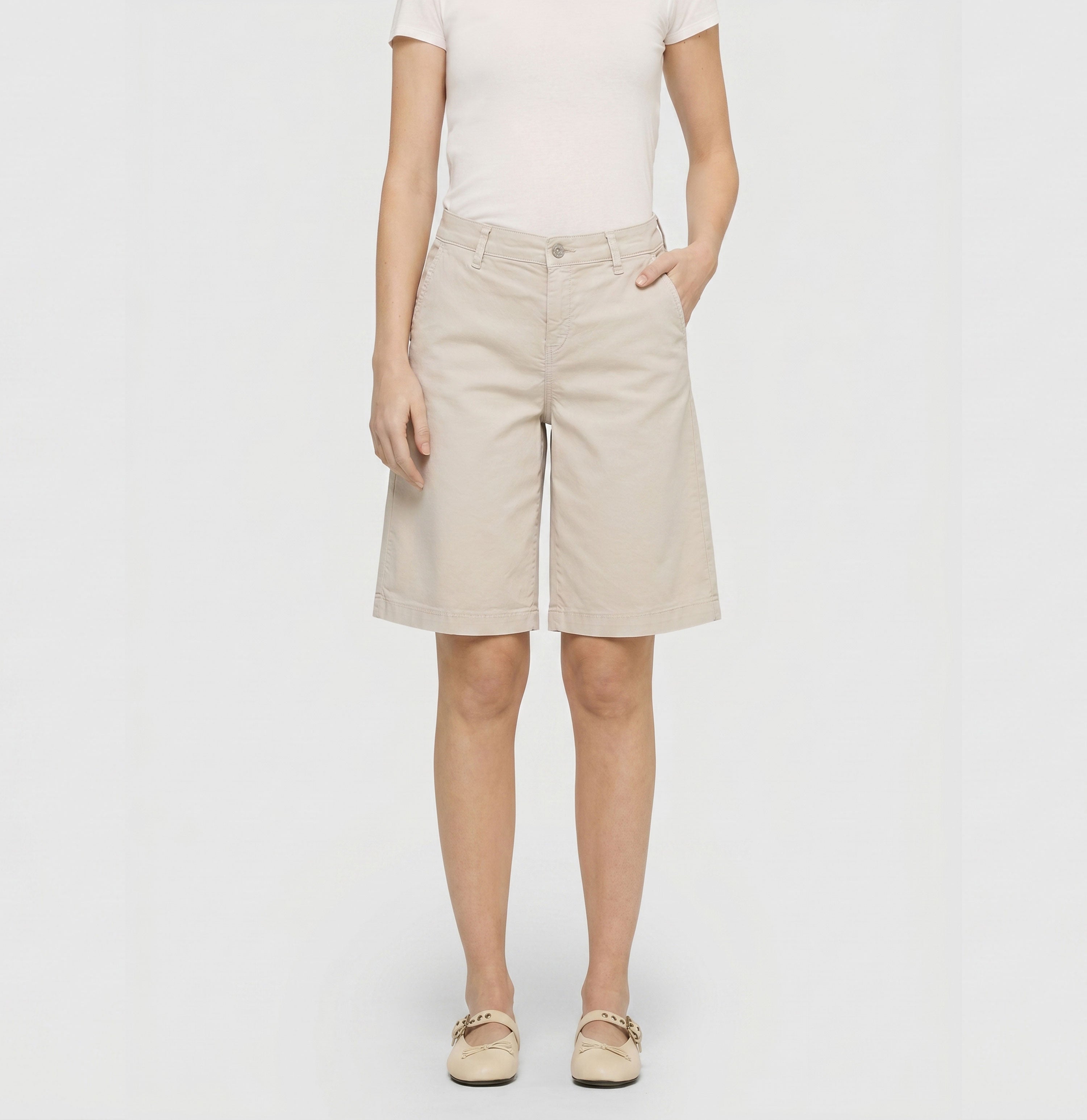 CHINO Bermuda women's shorts beige | MAC Jeans